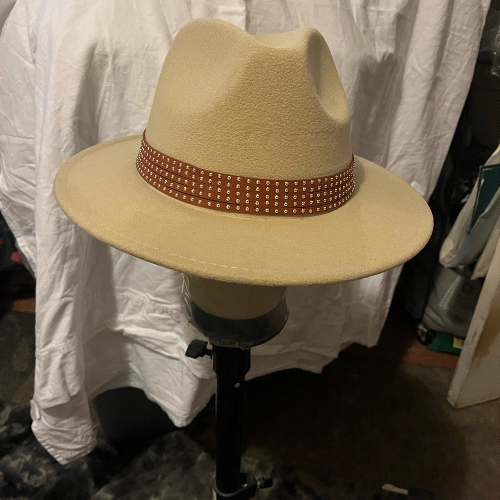 Cream casual Hat